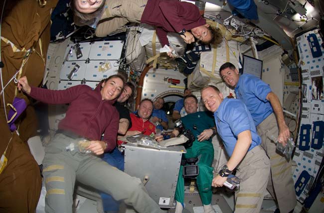 Shuttle Astronauts Prepare for Sunday Landing