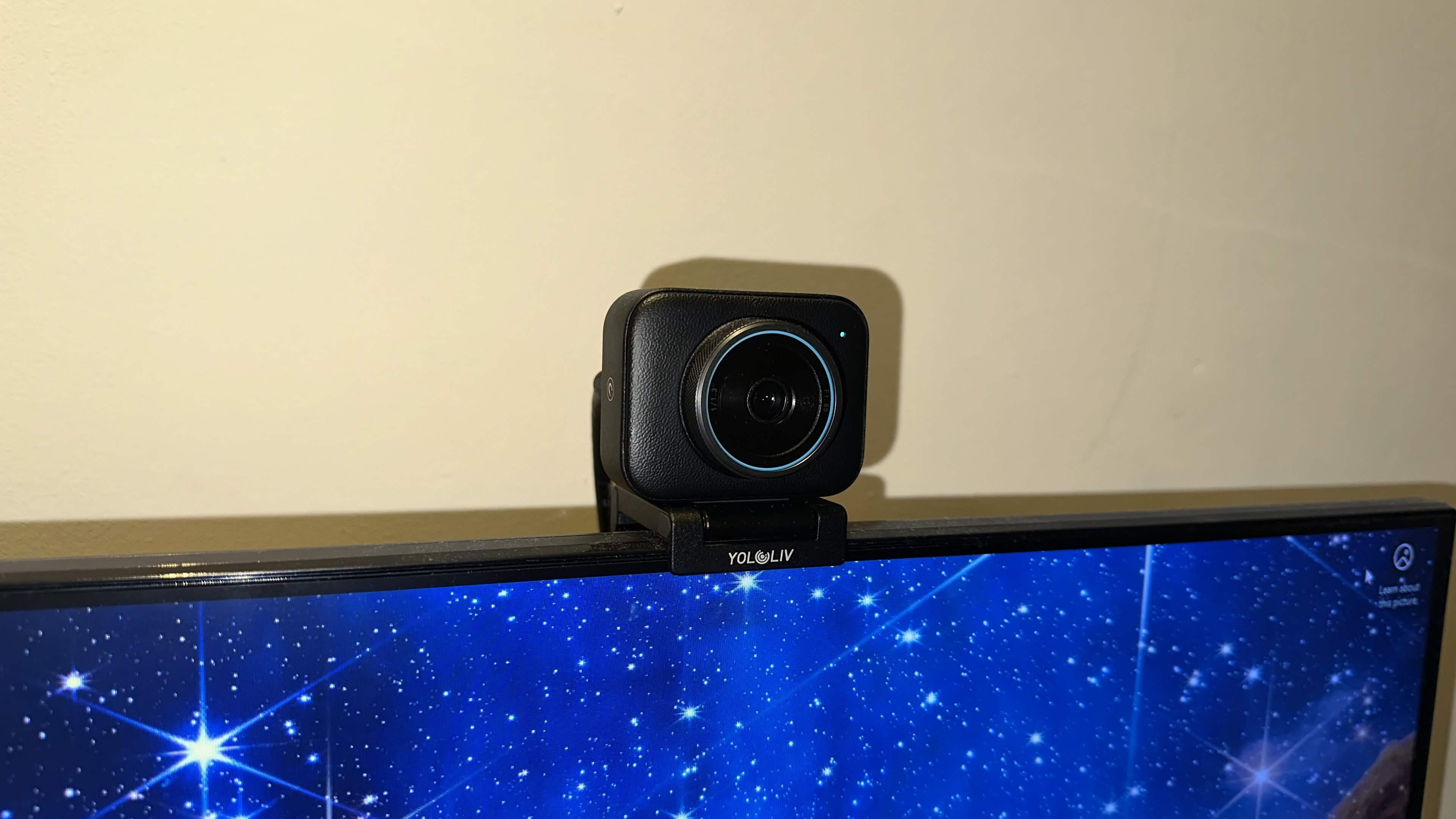 The lens size of the YoloLiv YoloCam S3