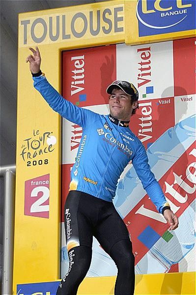 Mark Cavendish (Columbia) waves to the crowd
