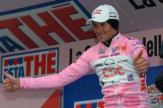 That's gold! Ivan Basso gives the age-old salute to say eberything is A-OK