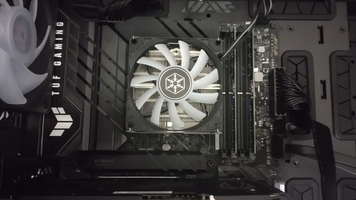 SilverStone Hydrogon H90 ARGB Review: Low Profile for Mid-Range CPUs ...