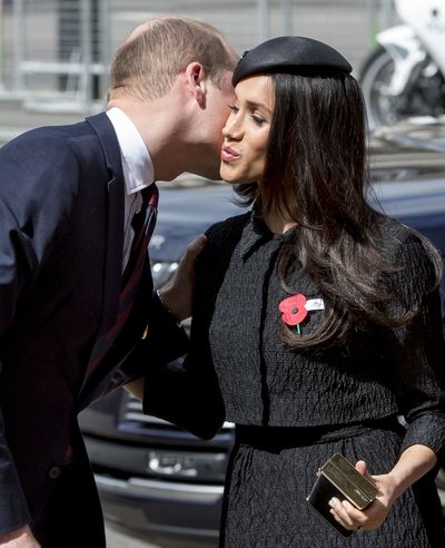 Interaction, Fashion, Suit, Kiss, Formal wear, Gesture, Dress, Outerwear, Street fashion, White-collar worker,