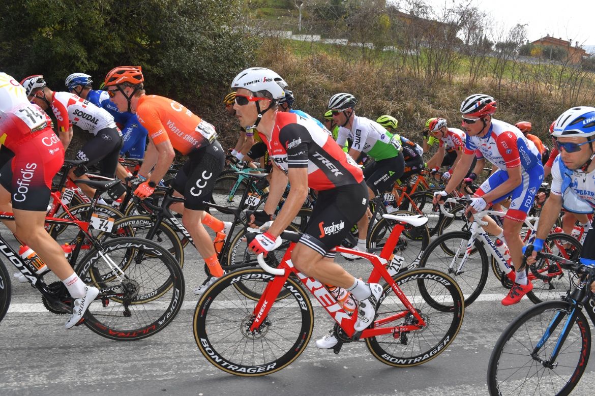 Markel Irizar in the peloton