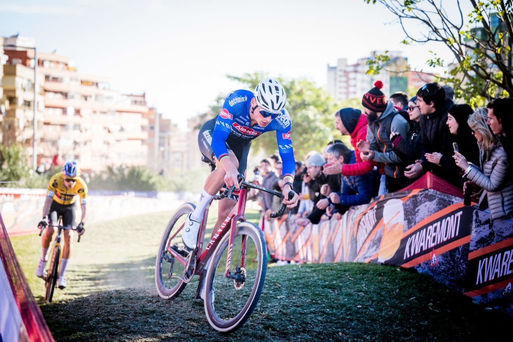 Mathieu van der Poel leads Wout van Aert on the final lap in Benidorm