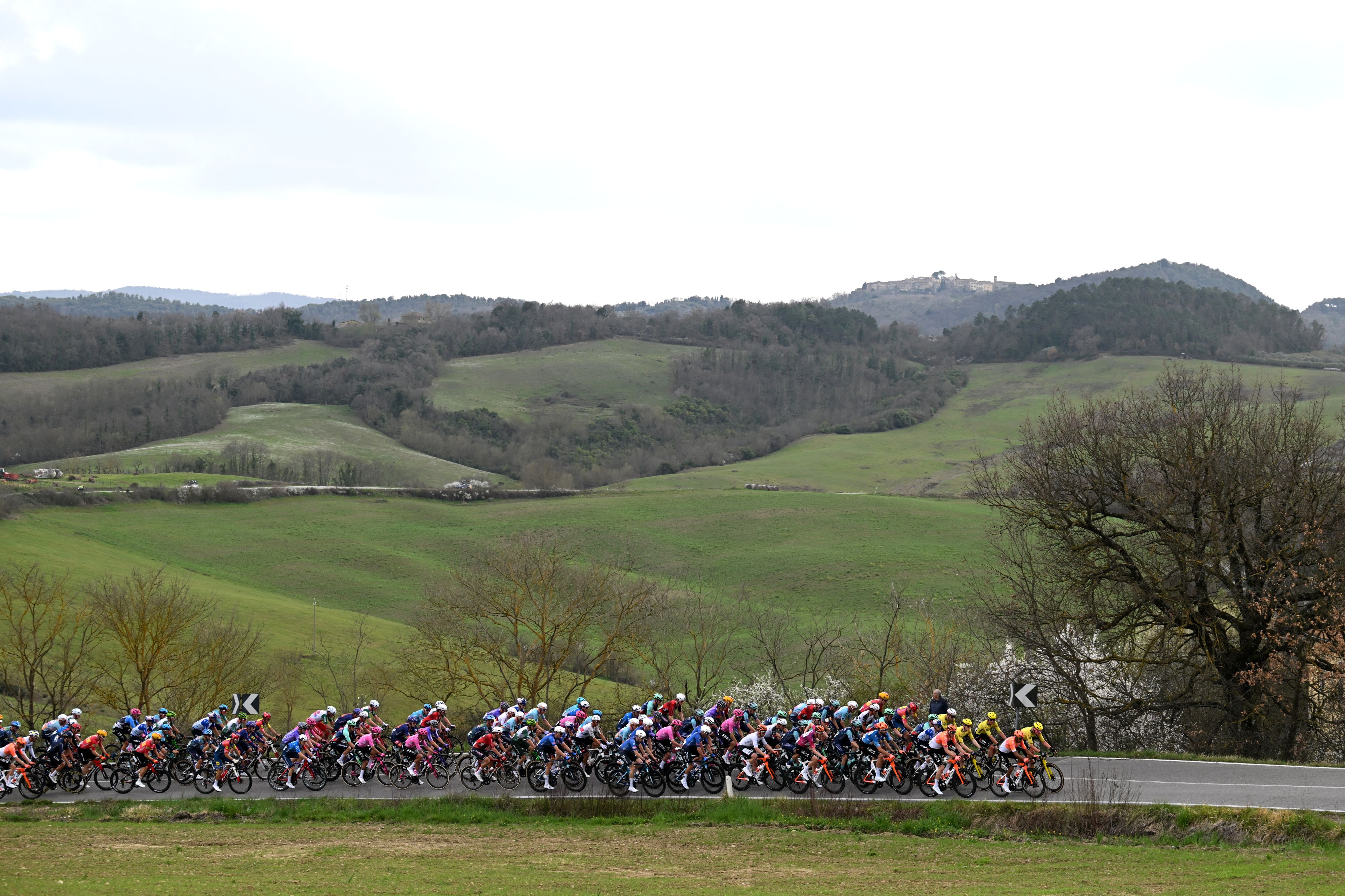 Tirreno-Adriatico stage 3 LIVE - The first of few chances for the sprinters