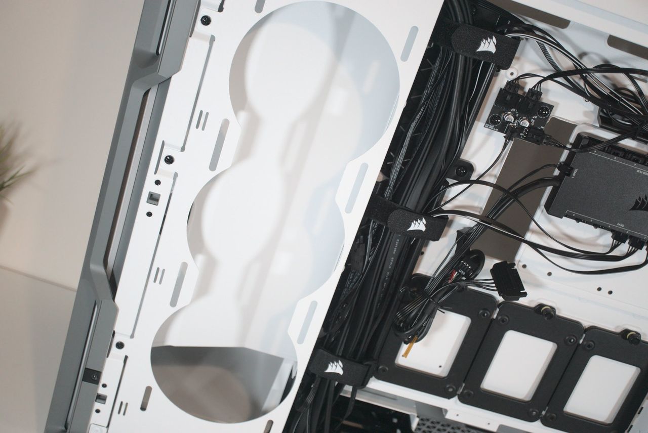 Corsair iCUE 5000T RGB