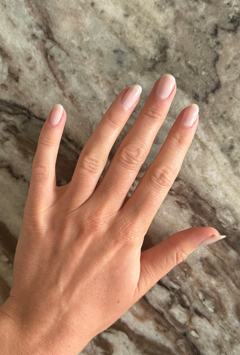 OPI Onarım Modunu kullandıktan sonra Eleanor'un tırnağı
