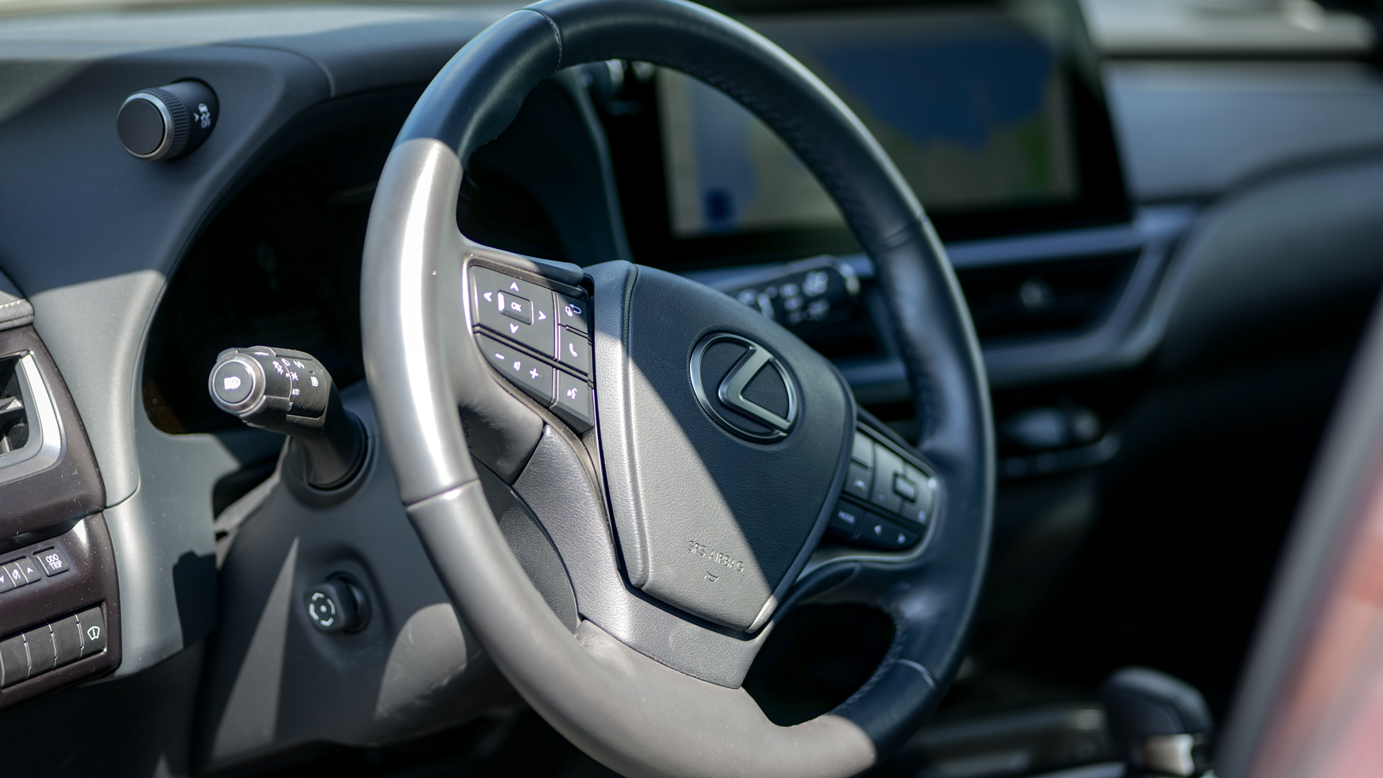 2025 Lexus UX 300h test drive.