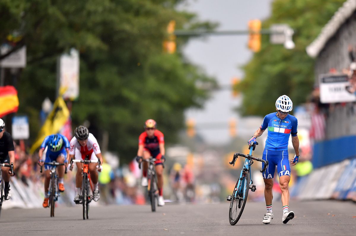 Two-time former champion Giorgia Bronzini (Italy) was forced to walk across the line after suffering a mechanical late on the last lap