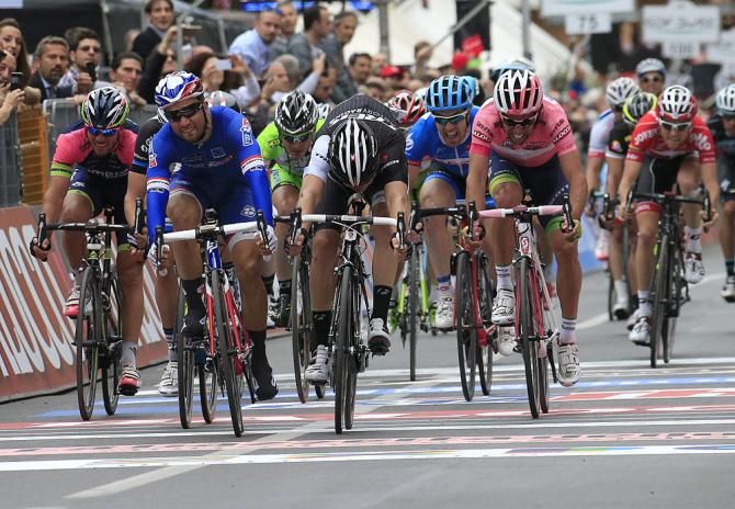 Nacer Bouhanni (FDJ) sprints to win stage 7 of the Giro d'Italia