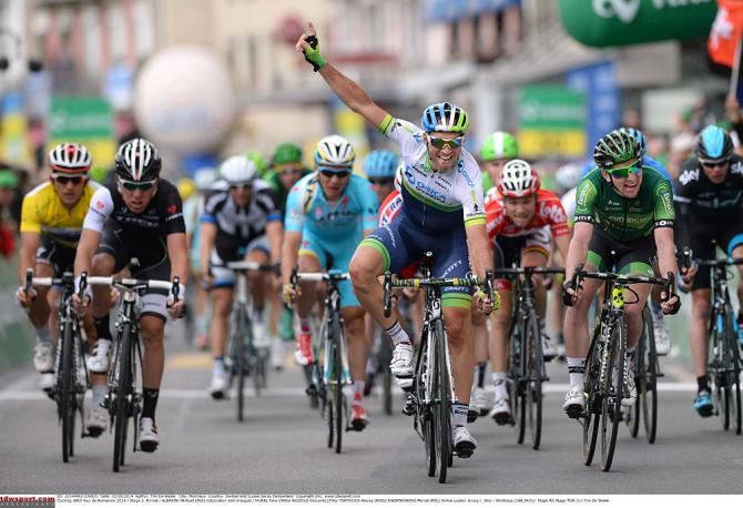 Michael Albasini wins stage 2 in Romandie