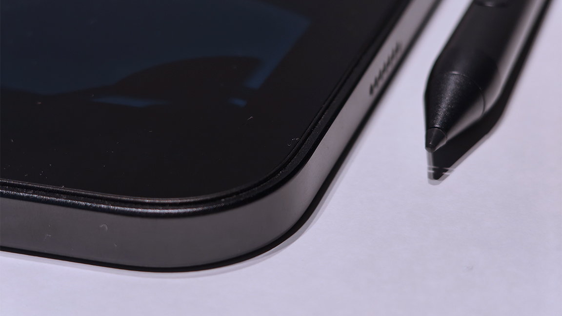 Huion Kamvas Skate 13 review; images of an Android drawing tablet