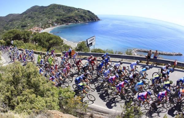 Stunning scenes on stage 12 of the Giro d'Italia