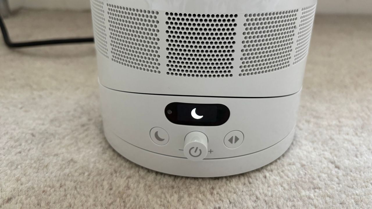 Dyson CF1 Cool Fan on night mode