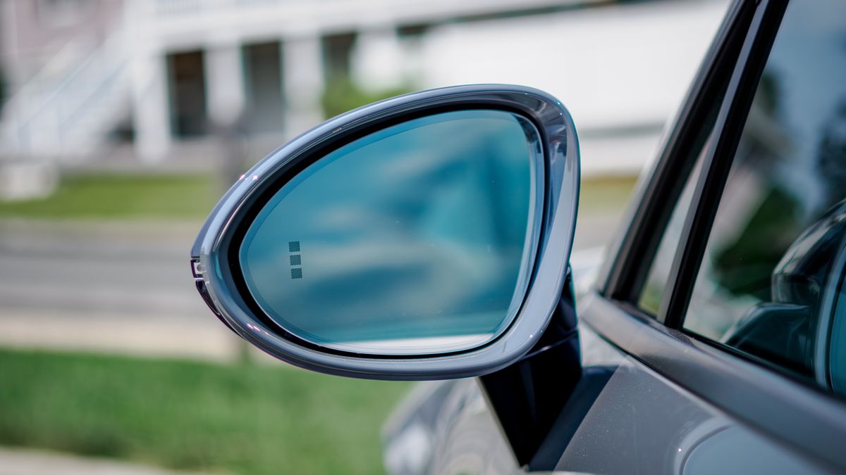 2026 Porsche Macan review.