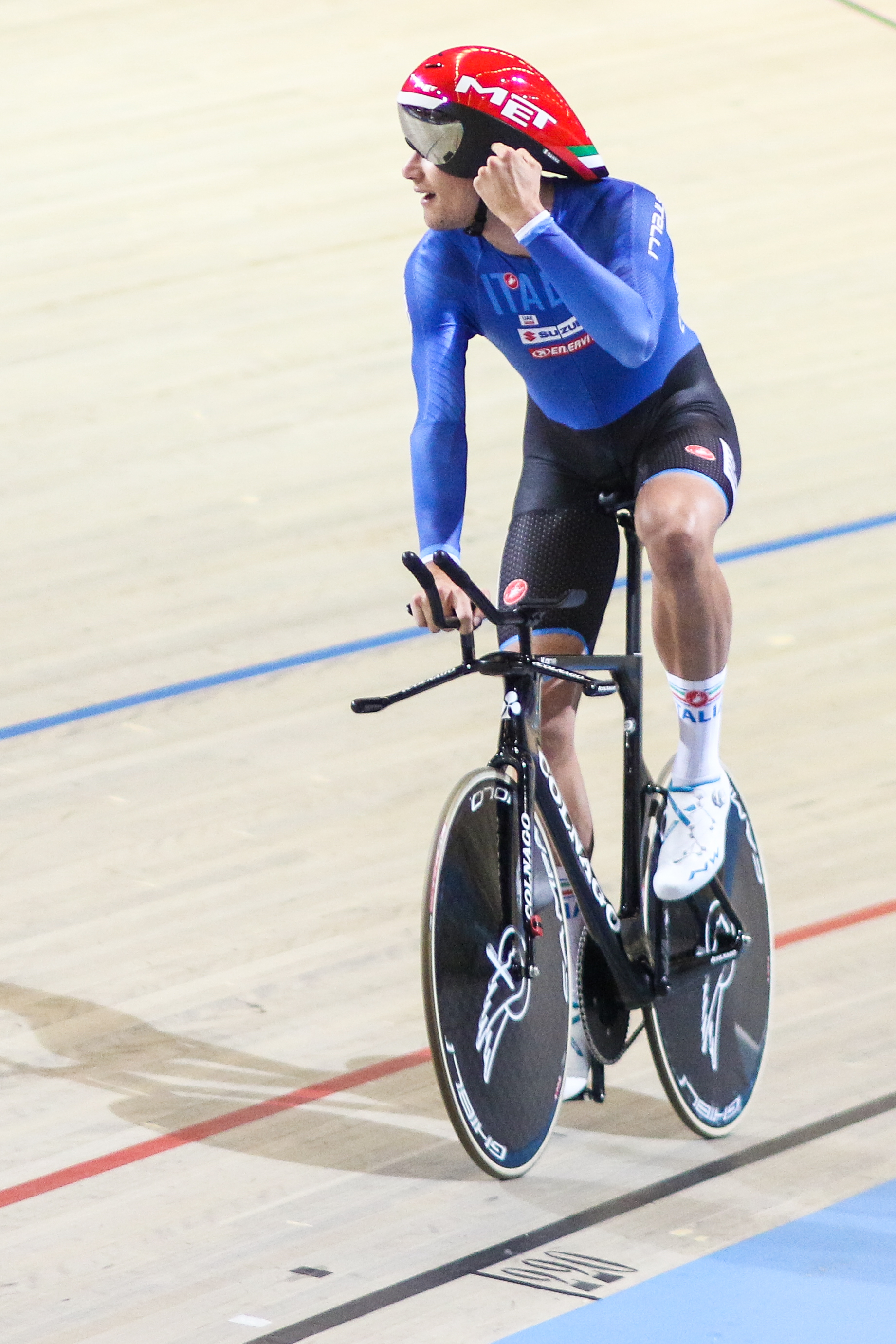 Filippo Ganna riding a Colnago K-One