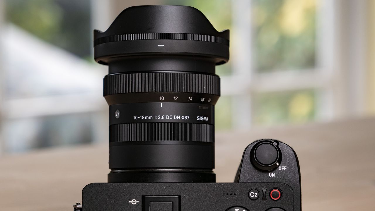 Sigma 10-18mm f/2.8 DC DN lens mounted to a Sony A6700 and seen from above