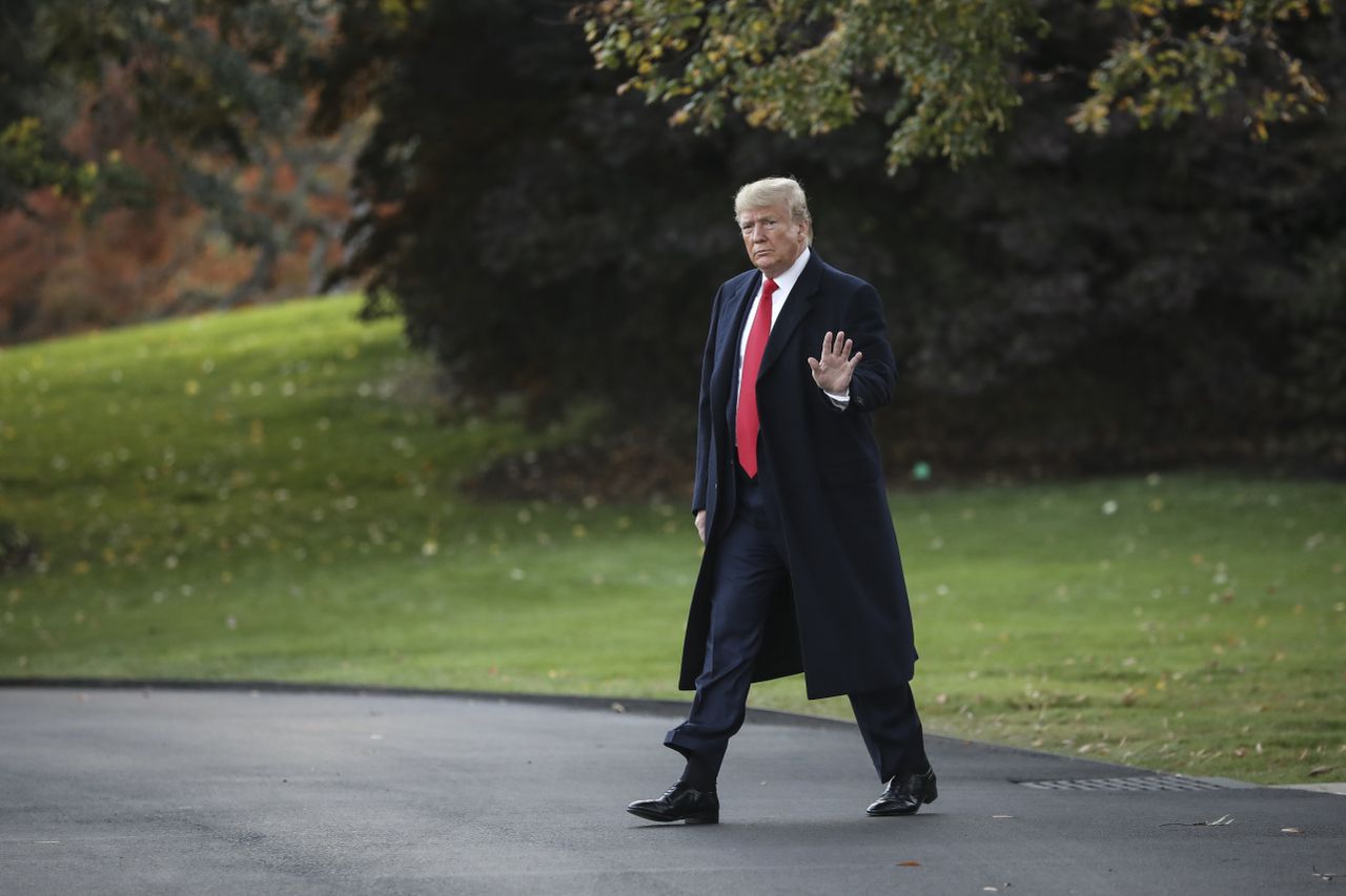 Trump on the White House lawn