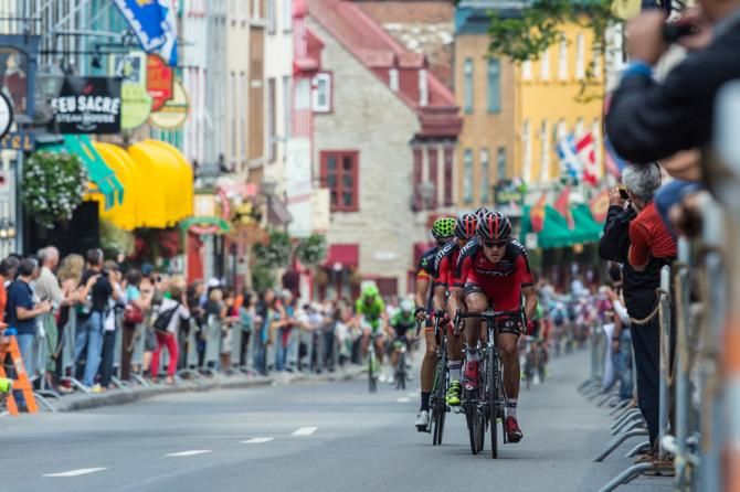 Tejay van Garderen (BMC) leads two teammates plus Spanish champion Jesus Herrada in an attack from the peloton