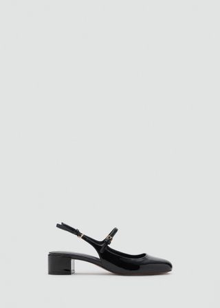 4iYjwRHdDYzZZXLnwLTgke-320-80 هذه هي أفضل خمسة أحذية ترتديها مع Culottes ، وفقًا لخبير أزياء