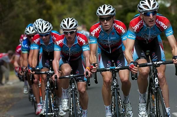 The lads from Jayco/AIS with eventual winner, Rohan Dennis (second from the right), lead the peloton up the climb of Mt.Buninyong
