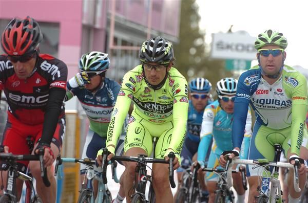 Filippo Pozzato shows off Farnese Vini-Selle Italia's new kit