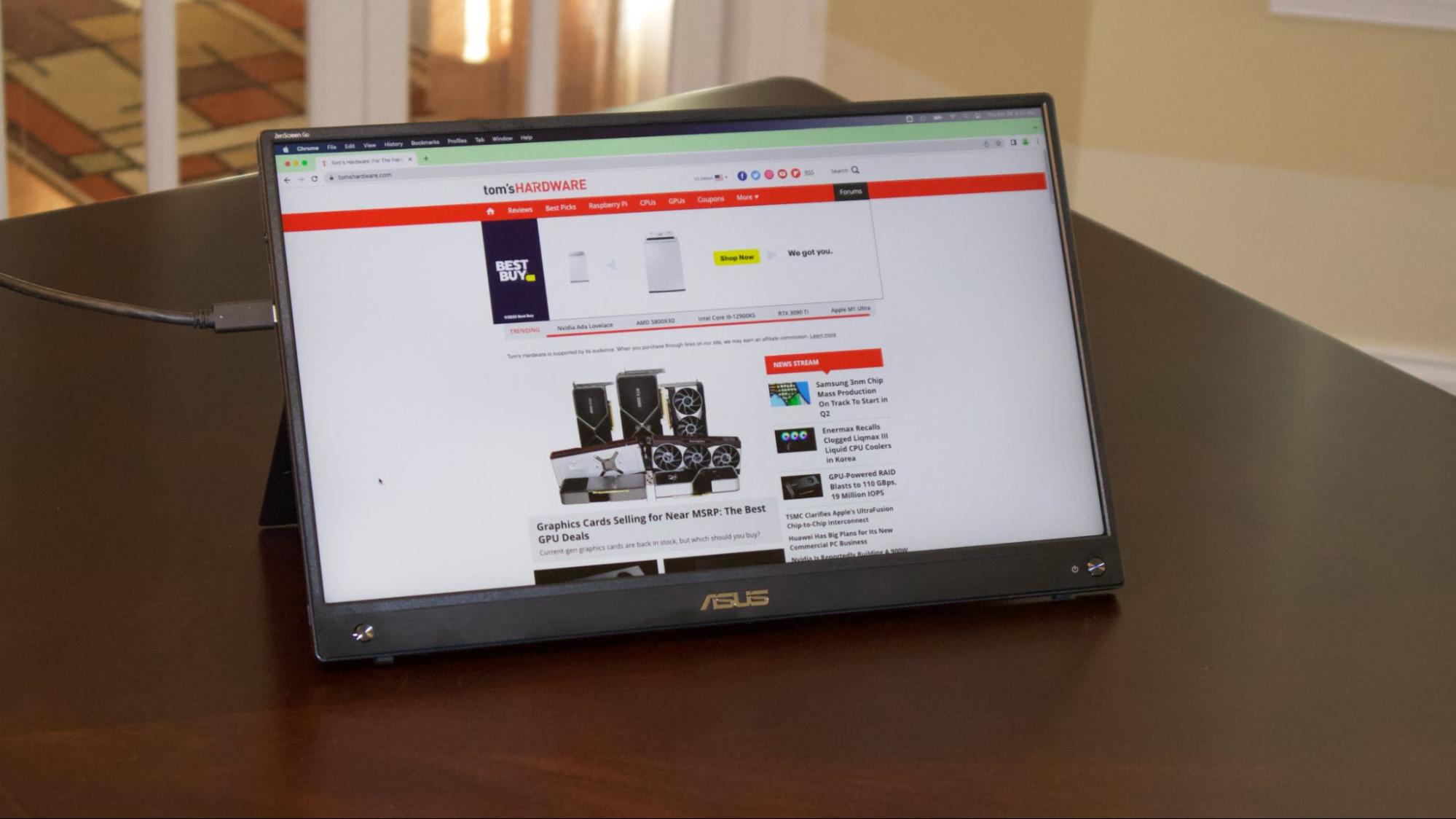 Asus ZenScreen Go MB16AWP Review: Wireless Mirroring, Great Color