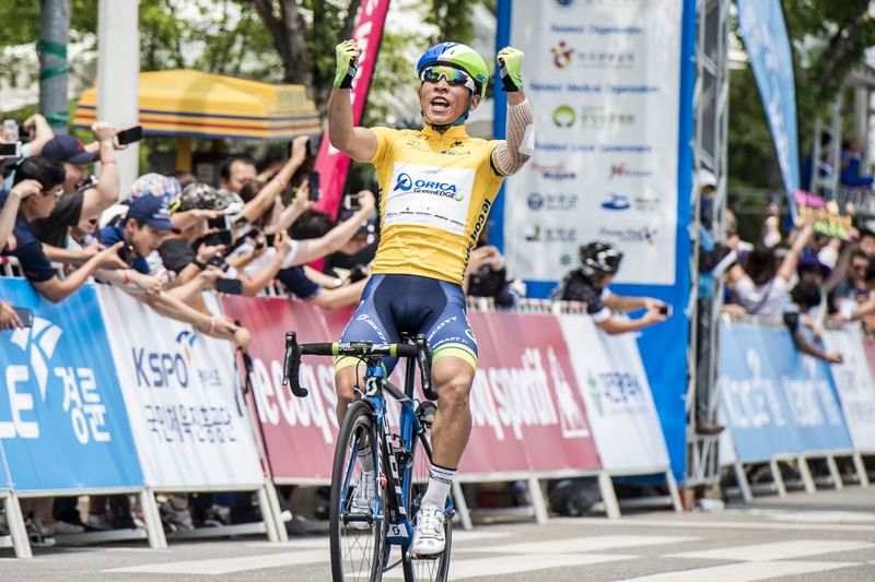 Caleb Ewan (Orica-GreenEdge) wins stage 7