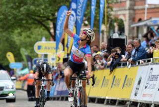 Lizzie Armitstead wins Women's Tour 2016 stage three