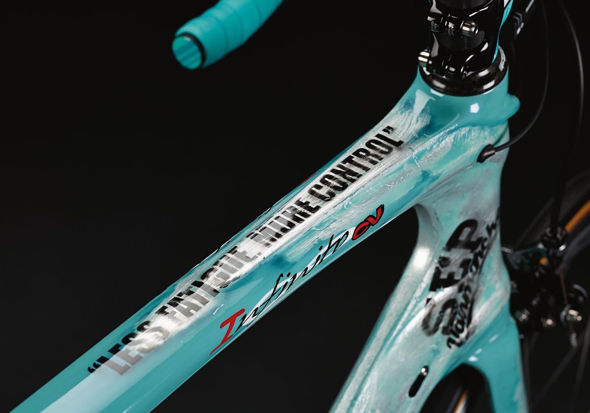 The top tube with the phrase Less fatigue, more control