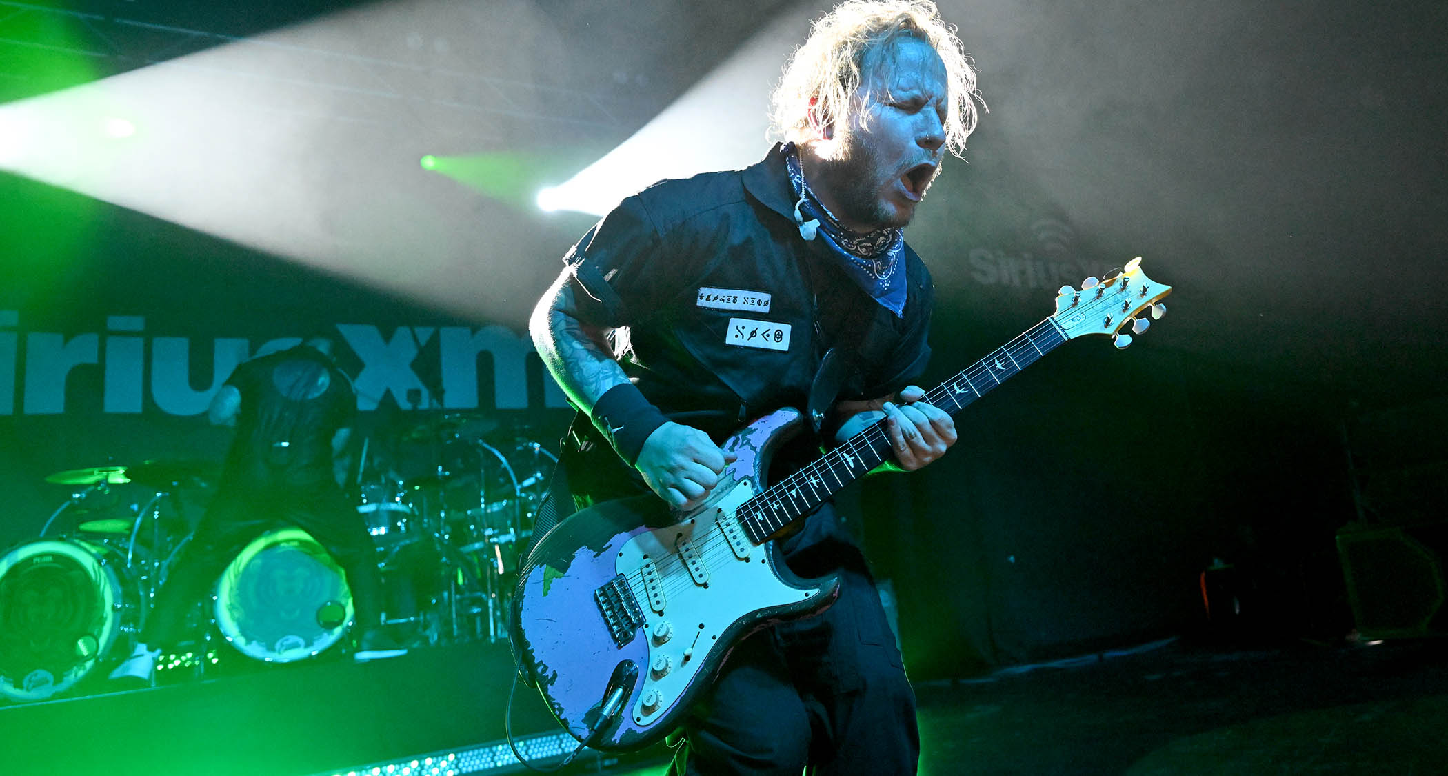 Zach Myers plays his controversial relic'd Silver Sky onstage with Shinedown.