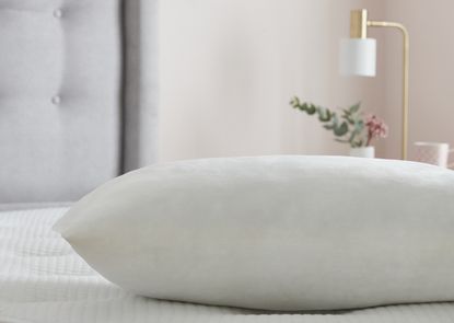 Silentnight's Squishy Pillow review