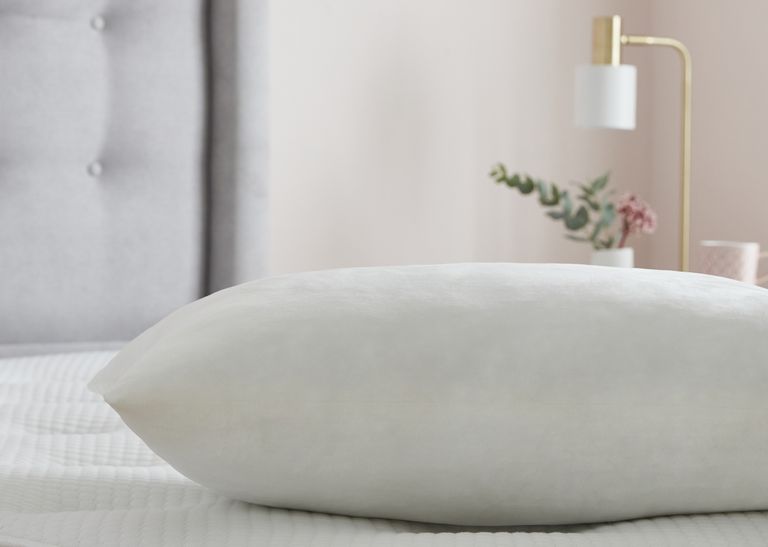 Silentnight's Squishy Pillow review