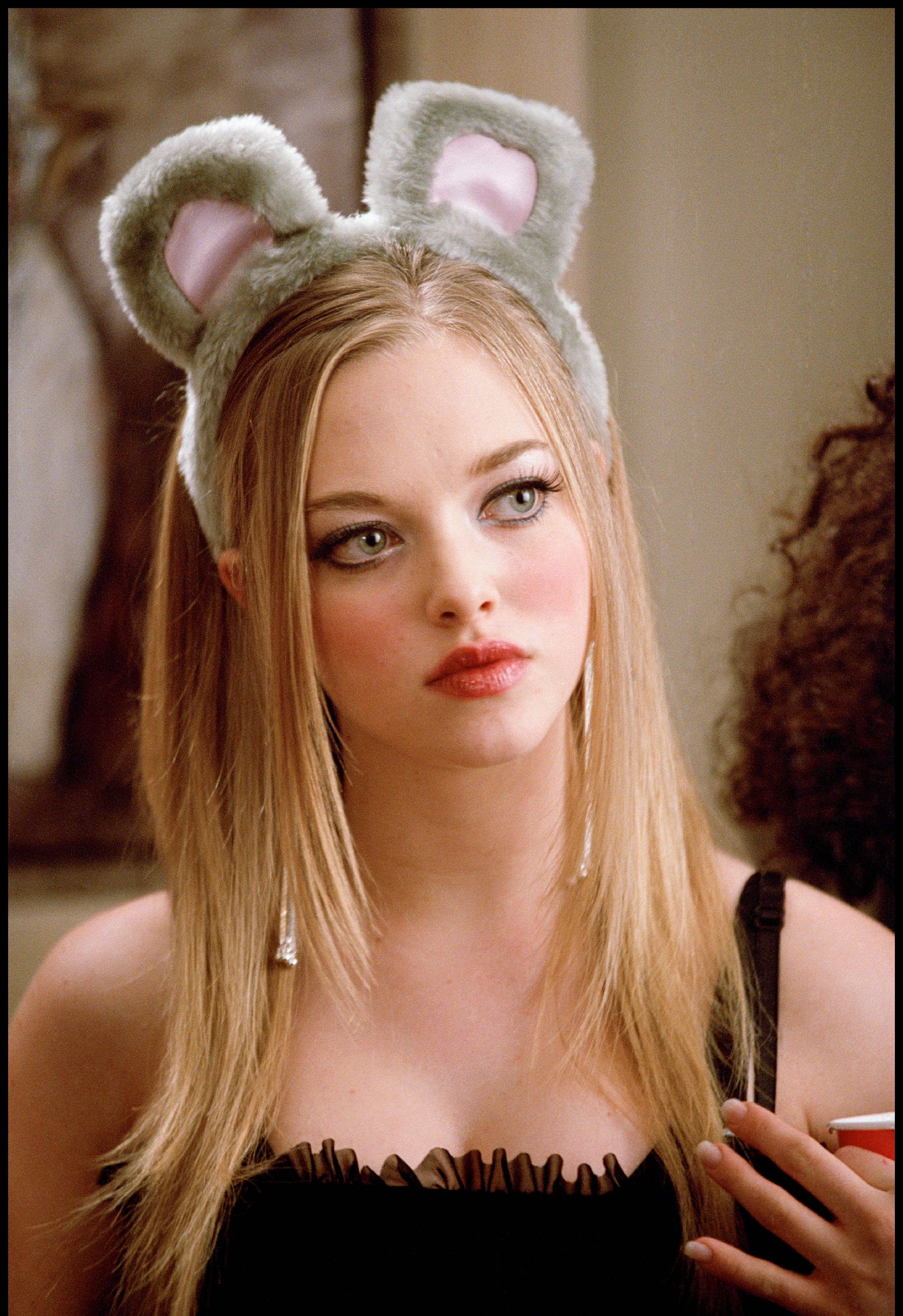 Amanda Seyfried in Mean Girls.