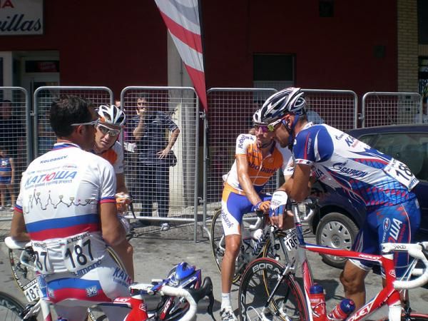 Russian "vodka club" with national champ Kolobnev, Kozontchuk, Menchov and Karpets.