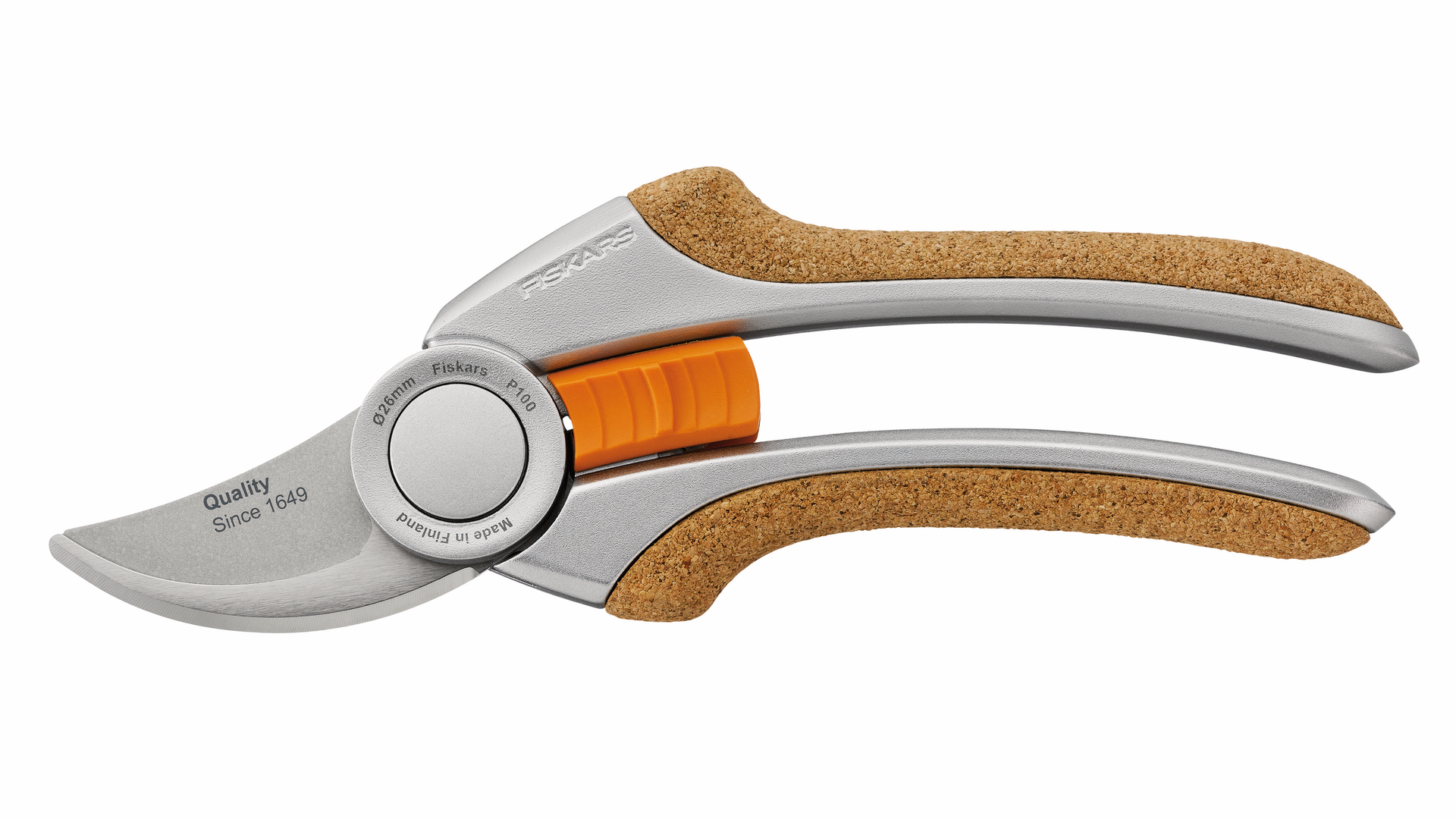 Fiskars Quantum Bypass Pruner on white background