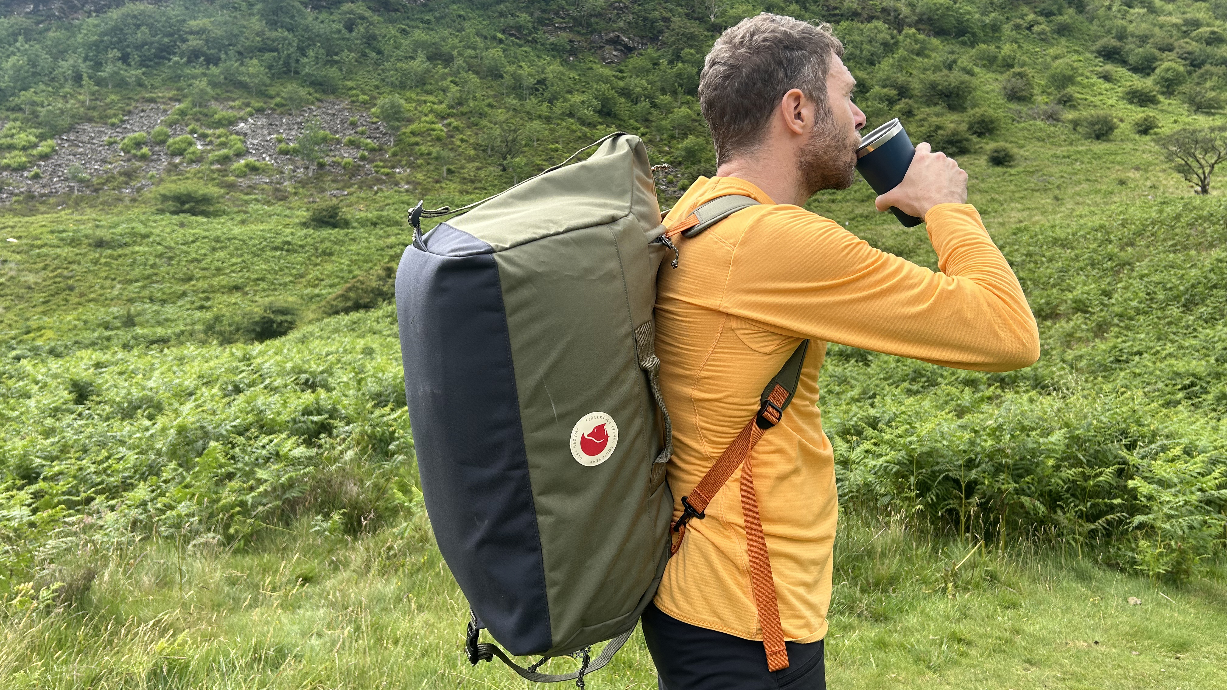 Fjällräven Färden Duffel being carried backpack style