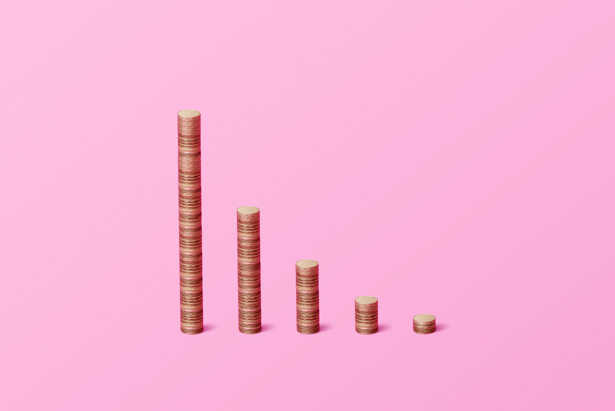 Stacks of coins that go in a decreasing order