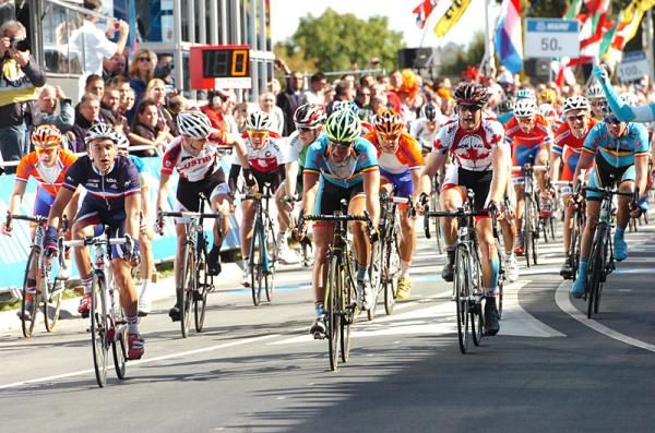 Bryan Coquard (France) finished second, Tom Van Asbroeck (Belgium) finished third, followed by Hugo Houle (Canada) in fourth for the U23 Worlds road race.