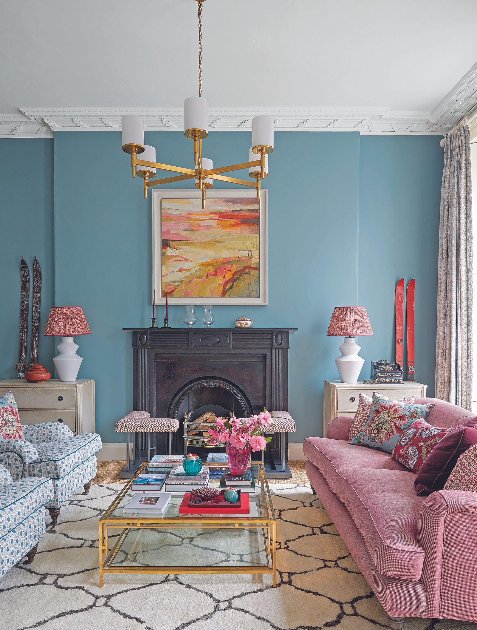 What Colors Go With Blue: 8 Beautiful Color Pairings 