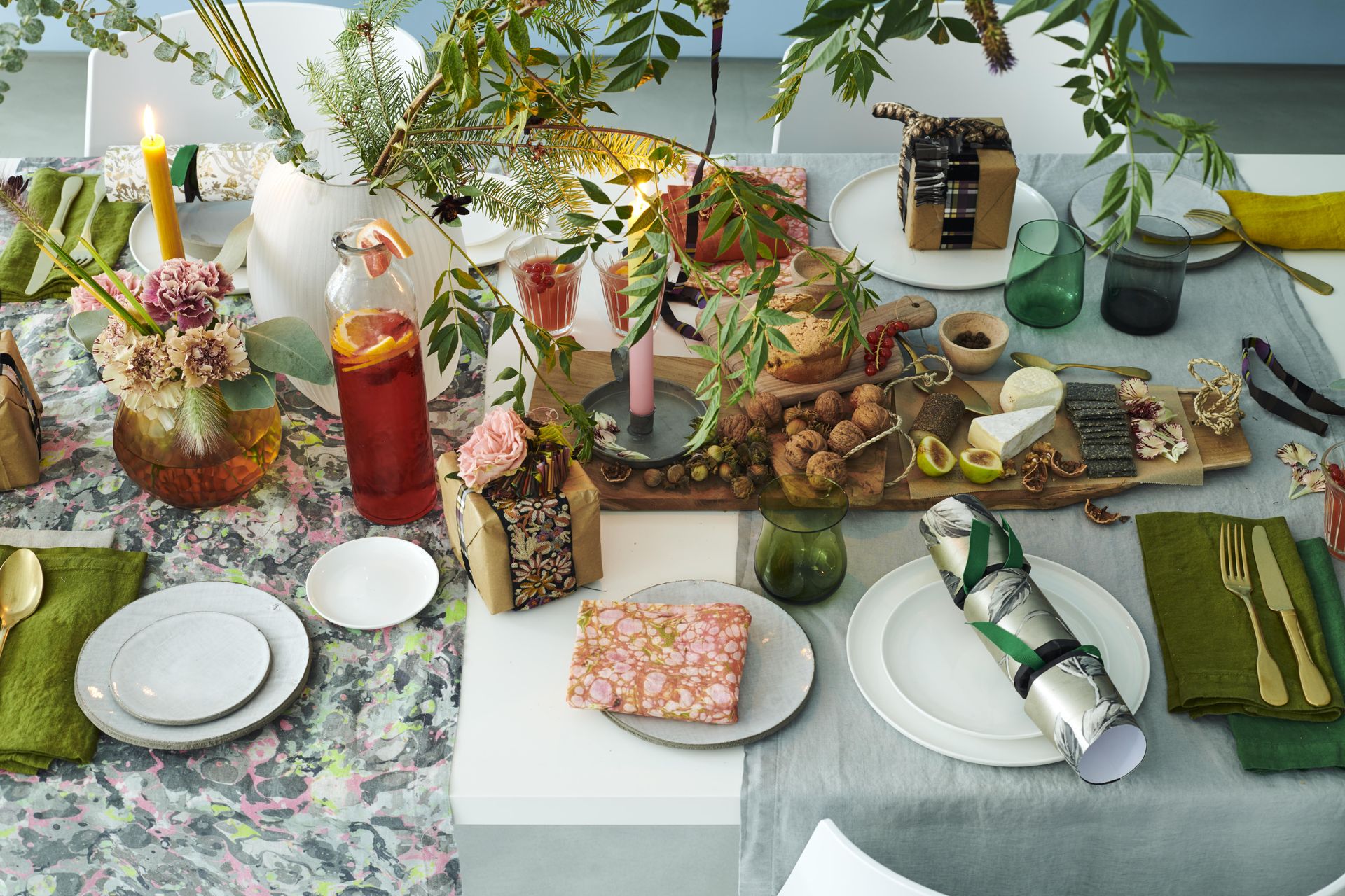 Designers Guild Christmas table decor