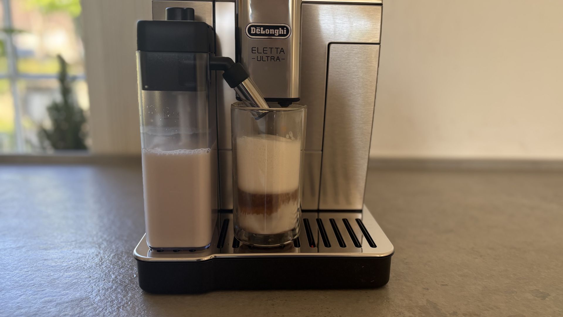 Testing the De'Longhi Eletta Ultra Coffee Machine
