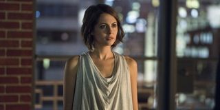 Willa Holland Hopes Thea Gets A Yellow Costume With A Cape In Arrow Season 4