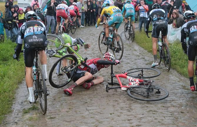 The tumble of Jurgen Van Den Broeck (Lotto Belisol) was one of the few that happened on the cobbles