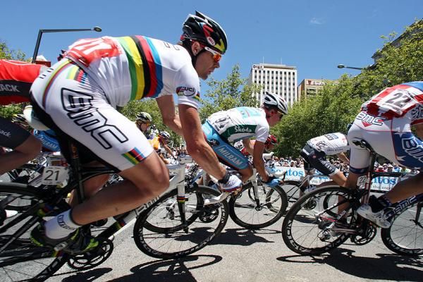 Reigning UCI Road World Champion Cadel Evans (BMC Racing Team) hits the corner on the final circuit.