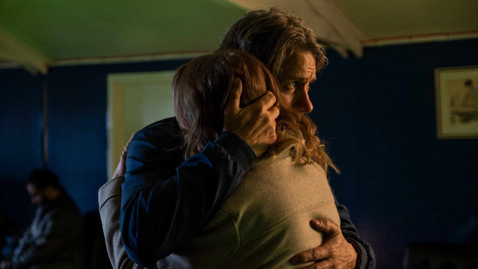 Alison hugs her dad in Code of Silence