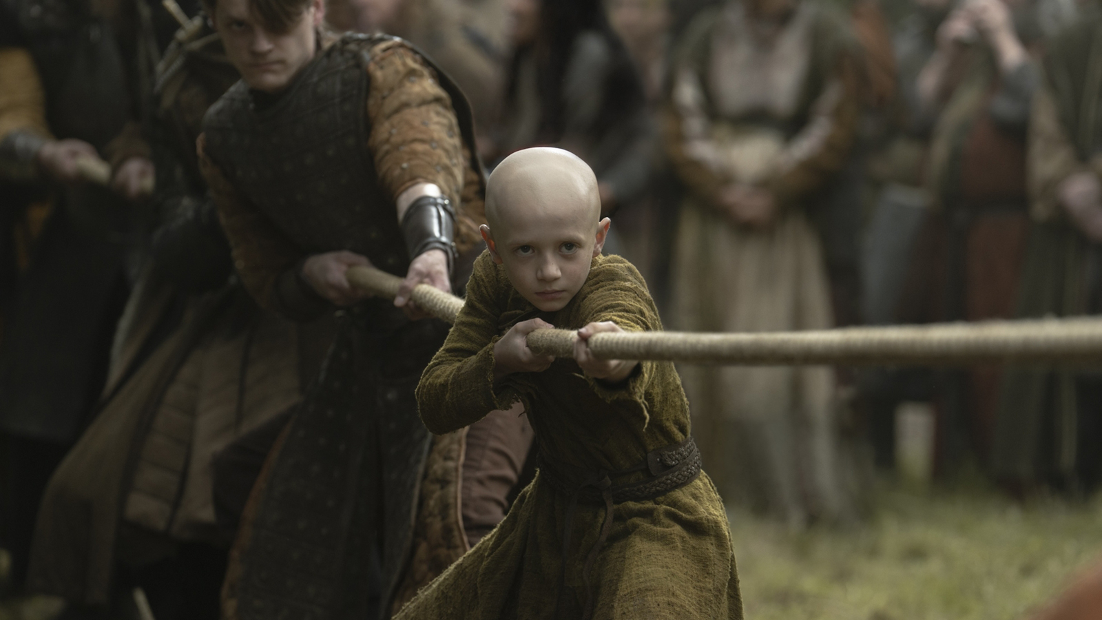 'Egg' helping to tug a rope in A Knight of the Seven Kingdoms season 1