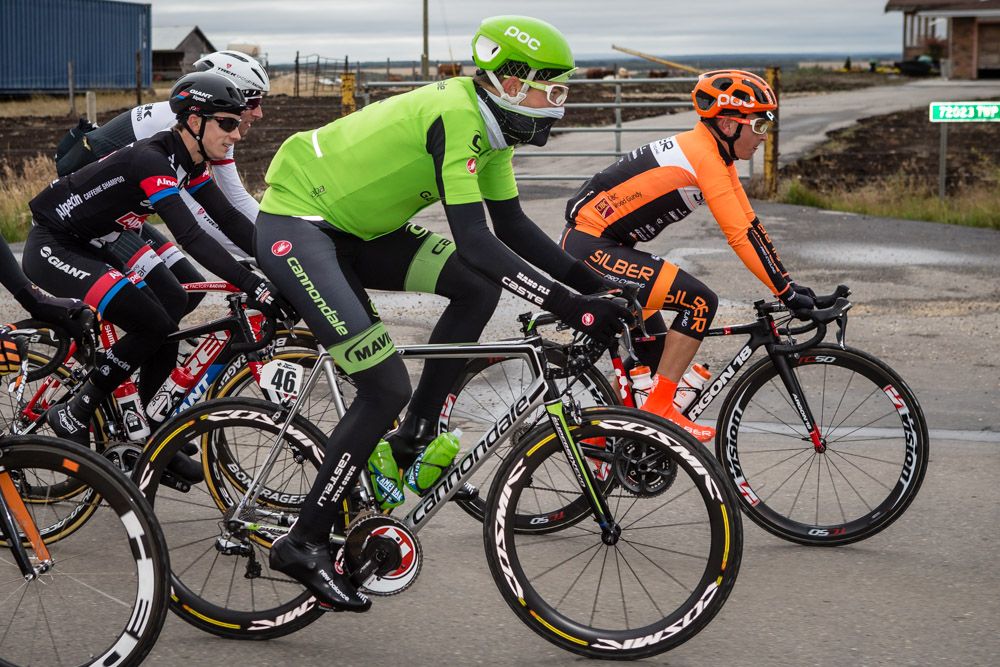 Ted King (Cannondale) bundled up for todays cold ride