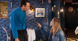 Youtuber Amelia Gething visits Tony Hutchinson at The Hutch to review it in Hollyoaks.