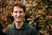 Felix Lowe's avatar